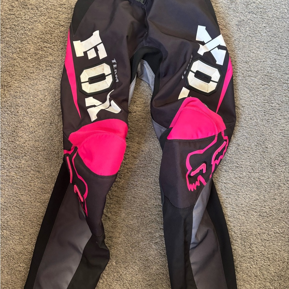 Fox 180 Black and Pink Gear